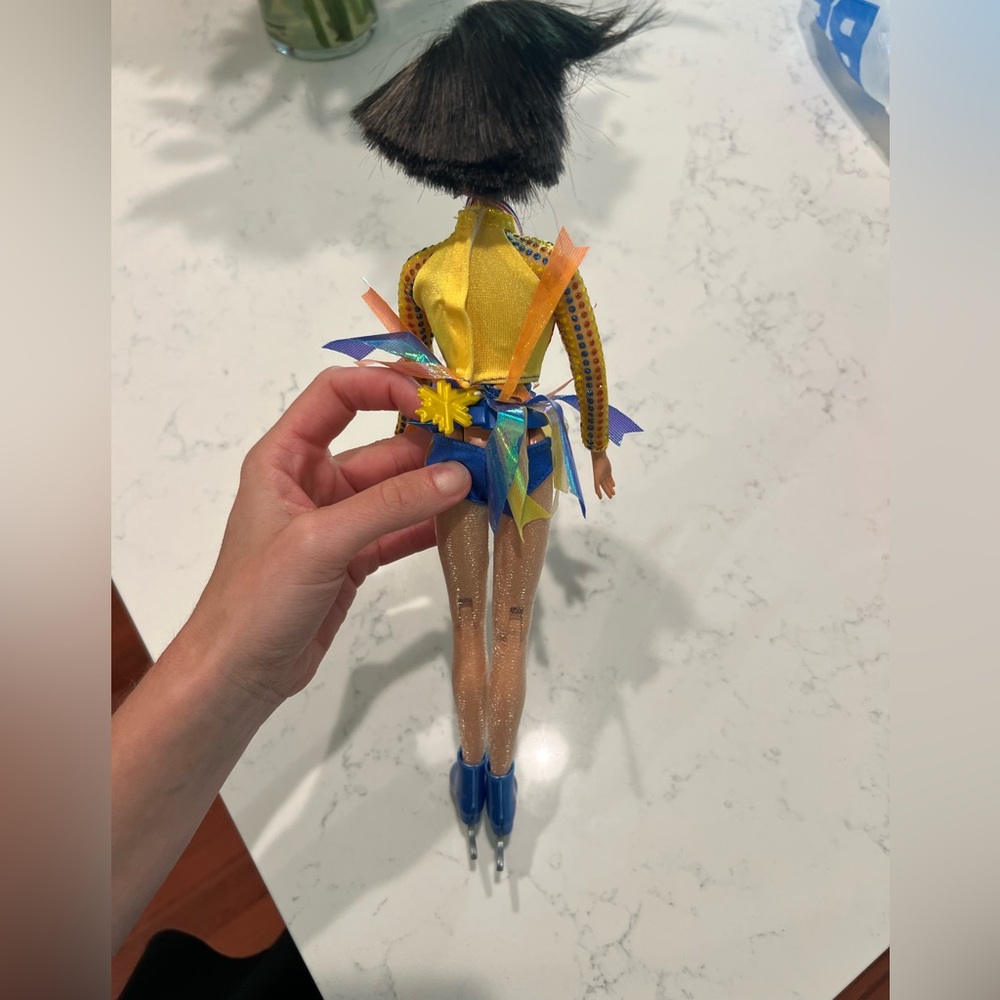 2002 Salt Lake City Olympics Michelle Kwan Barbie Ice Skater doll - Picture 5 of 8